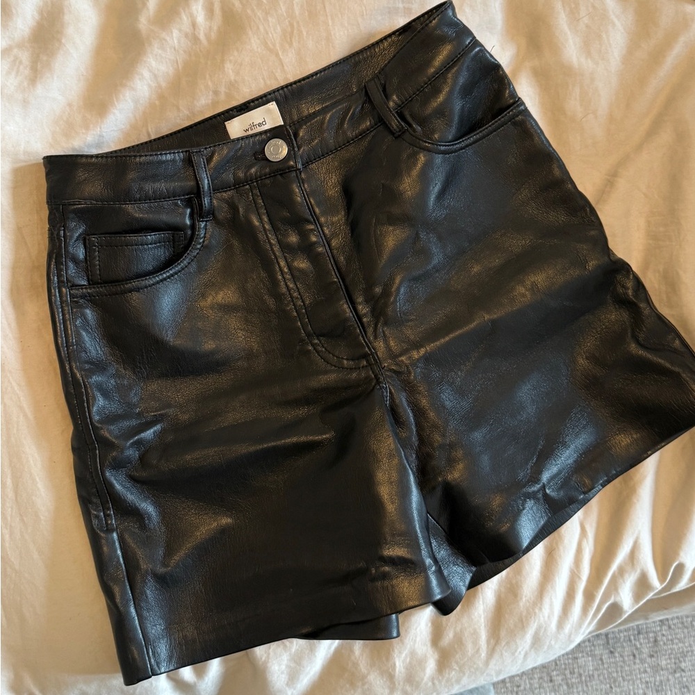 Wilfred Aritzia leather shorts